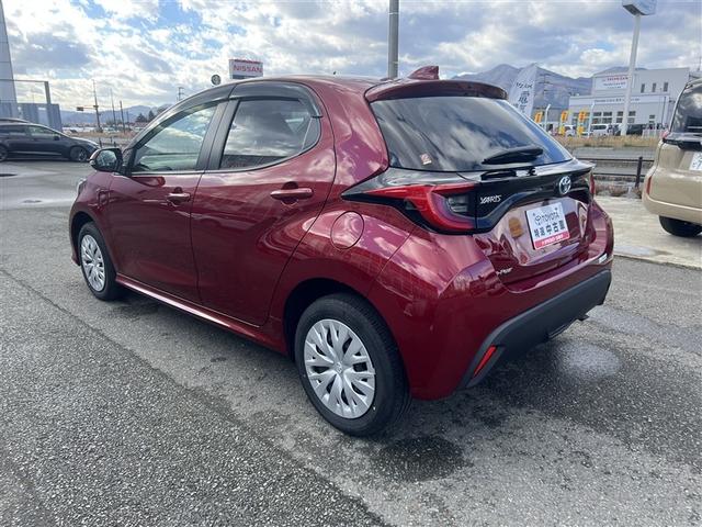 ヤリス ハイブリッドＧ　４ＷＤ　寒冷地　衝突被害軽減システム　バックカメラ　ＬＥＤヘッドランプ　スマートキー　オートクルーズコントロール　ＥＴＣ　盗難防止装置　キーレス　横滑り防止機能　ハイブリッド（5枚目）