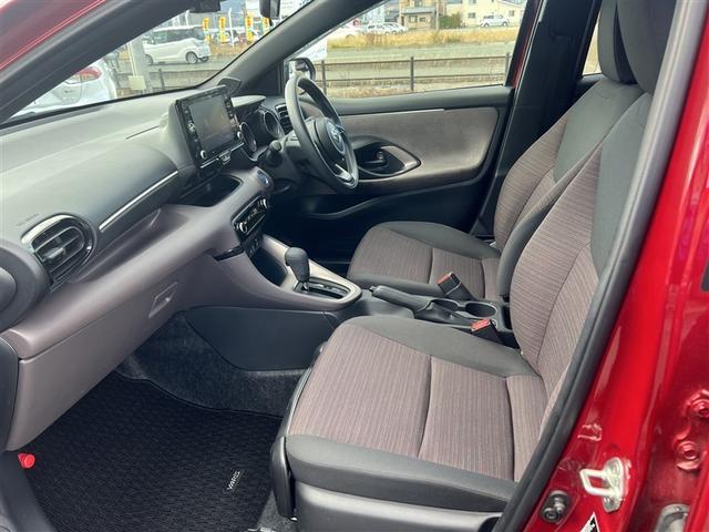 ヤリス ハイブリッドＧ　４ＷＤ　寒冷地　衝突被害軽減システム　バックカメラ　ＬＥＤヘッドランプ　スマートキー　オートクルーズコントロール　ＥＴＣ　盗難防止装置　キーレス　横滑り防止機能　ハイブリッド（14枚目）