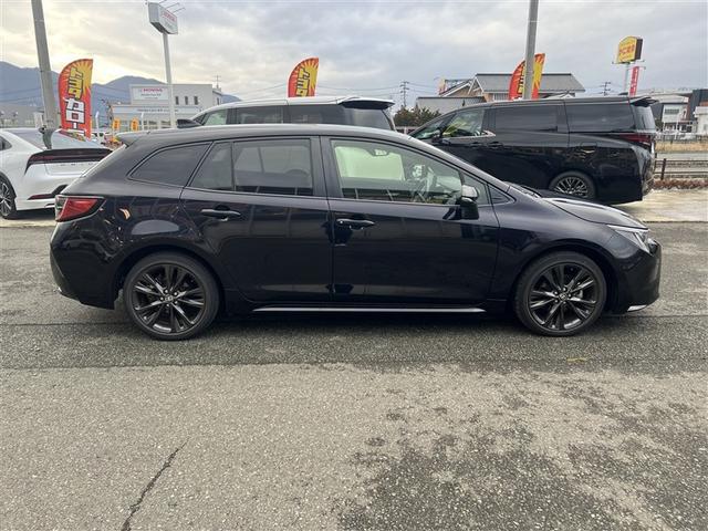 カローラツーリング ハイブリッド　ダブルバイビー　寒冷地　衝突被害軽減システム　バックカメラ　ＬＥＤヘッドランプ　アルミホイール　スマートキー　オートクルーズコントロール　ＥＴＣ　盗難防止装置　キーレス　横滑り防止機能　ハイブリッド（8枚目）