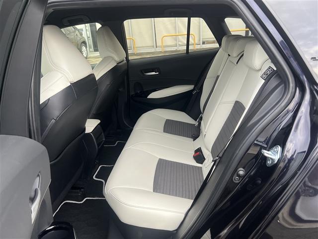 カローラツーリング ハイブリッド　ダブルバイビー　寒冷地　衝突被害軽減システム　バックカメラ　ＬＥＤヘッドランプ　アルミホイール　スマートキー　オートクルーズコントロール　ＥＴＣ　盗難防止装置　キーレス　横滑り防止機能　ハイブリッド（16枚目）