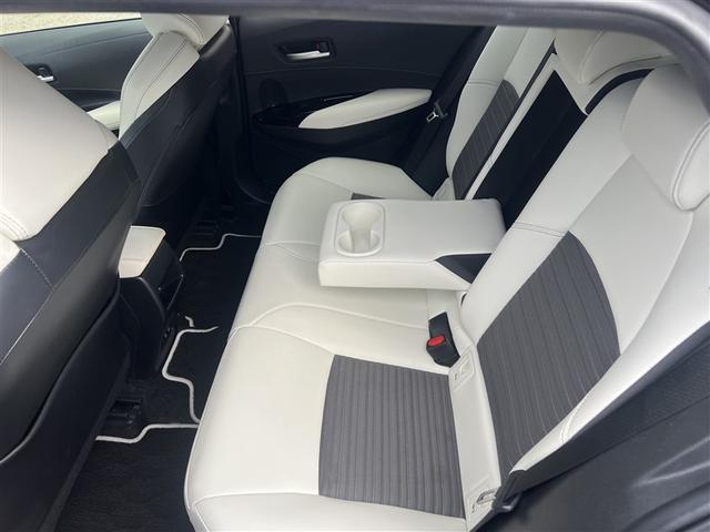 カローラツーリング ハイブリッド　ダブルバイビー　寒冷地　衝突被害軽減システム　バックカメラ　ＬＥＤヘッドランプ　アルミホイール　スマートキー　オートクルーズコントロール　ＥＴＣ　盗難防止装置　キーレス　横滑り防止機能　ハイブリッド（17枚目）