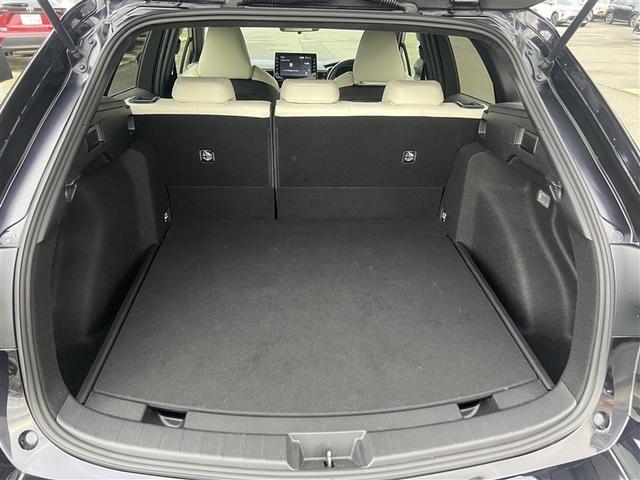 カローラツーリング ハイブリッド　ダブルバイビー　寒冷地　衝突被害軽減システム　バックカメラ　ＬＥＤヘッドランプ　アルミホイール　スマートキー　オートクルーズコントロール　ＥＴＣ　盗難防止装置　キーレス　横滑り防止機能　ハイブリッド（18枚目）