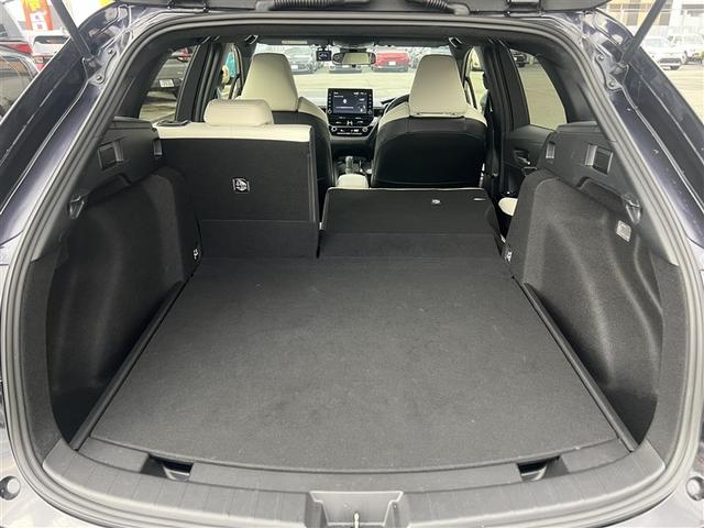 カローラツーリング ハイブリッド　ダブルバイビー　寒冷地　衝突被害軽減システム　バックカメラ　ＬＥＤヘッドランプ　アルミホイール　スマートキー　オートクルーズコントロール　ＥＴＣ　盗難防止装置　キーレス　横滑り防止機能　ハイブリッド（20枚目）