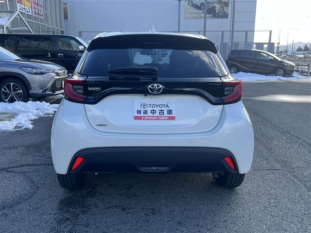 ヤリス Z 4WD 寒冷地 衝突被害軽減システム メモリーナビ バックカメラ フルセグ LEDヘッドランプ スマートキー オートクルーズコントロール アイドリングストップ ETC 盗難防止装置 キーレス(6枚目)