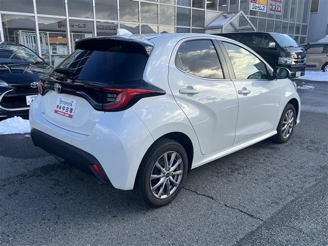 ヤリス Z 4WD 寒冷地 衝突被害軽減システム メモリーナビ バックカメラ フルセグ LEDヘッドランプ スマートキー オートクルーズコントロール アイドリングストップ ETC 盗難防止装置 キーレス(7枚目)