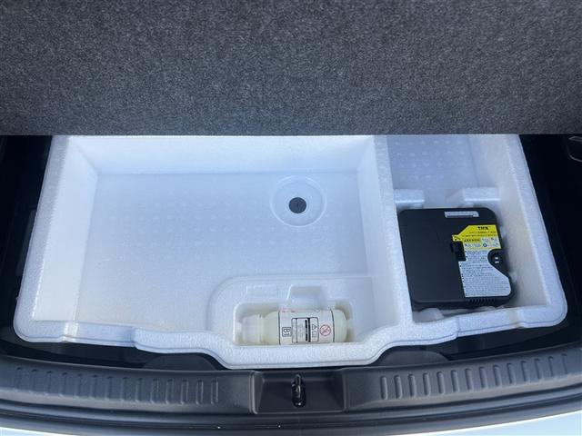 ヤリス Z 4WD 寒冷地 衝突被害軽減システム メモリーナビ バックカメラ フルセグ LEDヘッドランプ スマートキー オートクルーズコントロール アイドリングストップ ETC 盗難防止装置 キーレス(20枚目)