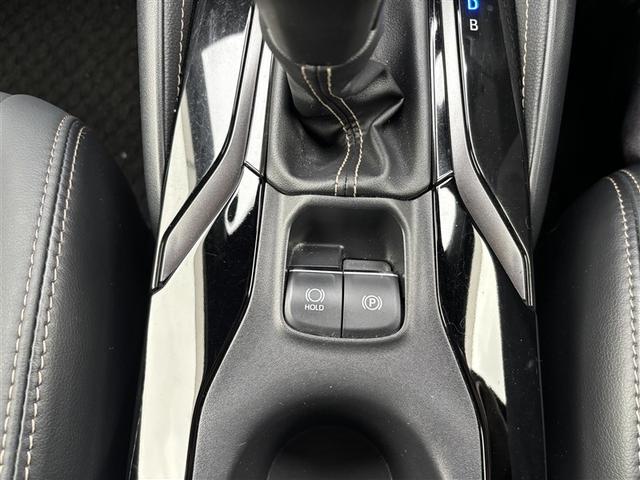 カローラツーリング ハイブリッド　ダブルバイビー　４ＷＤ　衝突被害軽減システム　バックカメラ　フルセグ　ＬＥＤヘッドランプ　アルミホイール　スマートキー　オートクルーズコントロール　ＥＴＣ　盗難防止装置　キーレス　横滑り防止機能　ハイブリッド（17枚目）