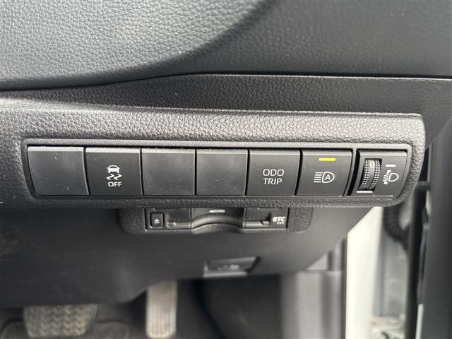 カローラツーリング ハイブリッド　ダブルバイビー　４ＷＤ　衝突被害軽減システム　バックカメラ　フルセグ　ＬＥＤヘッドランプ　アルミホイール　スマートキー　オートクルーズコントロール　ＥＴＣ　盗難防止装置　キーレス　横滑り防止機能　ハイブリッド（18枚目）