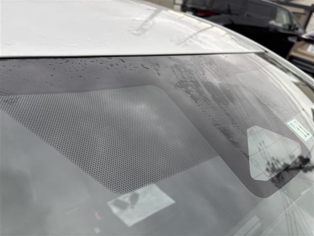 カローラツーリング ハイブリッド　ダブルバイビー　４ＷＤ　衝突被害軽減システム　バックカメラ　フルセグ　ＬＥＤヘッドランプ　アルミホイール　スマートキー　オートクルーズコントロール　ＥＴＣ　盗難防止装置　キーレス　横滑り防止機能　ハイブリッド（21枚目）