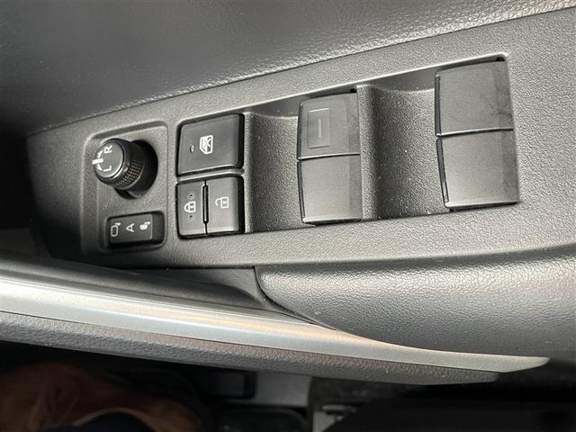 カローラクロス ハイブリッド　Ｓ　４ＷＤ　衝突被害軽減システム　バックカメラ　ＬＥＤヘッドランプ　アルミホイール　スマートキー　オートクルーズコントロール　盗難防止装置　キーレス　横滑り防止機能　ハイブリッド（25枚目）