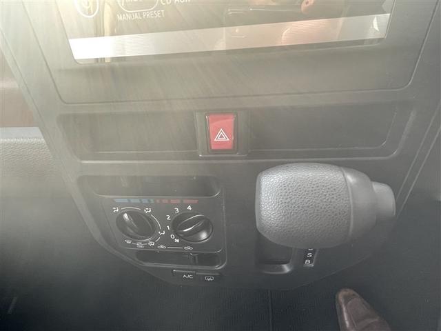 ルーミー Ｘ　４ＷＤ　寒冷地　衝突被害軽減システム　スマートキー　アイドリングストップ　盗難防止装置　キーレス　横滑り防止機能（12枚目）