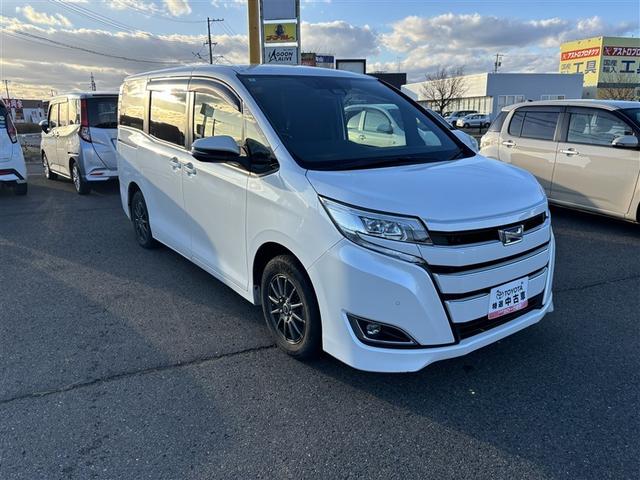 ノア ハイブリッドG 寒冷地 衝突被害軽減システム メモリーナビ 電動スライドドア フルセグ LEDヘッドランプ アルミホイール スマートキー オートクルーズコントロール ETC 盗難防止装置 キーレス 横滑り防止機能(3枚目)