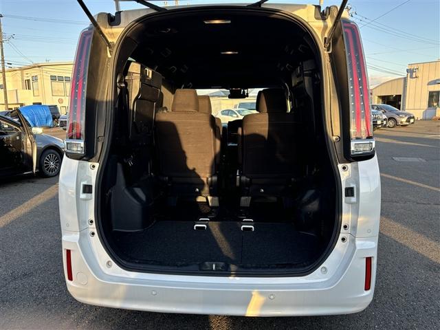 ノア ハイブリッドG 寒冷地 衝突被害軽減システム メモリーナビ 電動スライドドア フルセグ LEDヘッドランプ アルミホイール スマートキー オートクルーズコントロール ETC 盗難防止装置 キーレス 横滑り防止機能(16枚目)