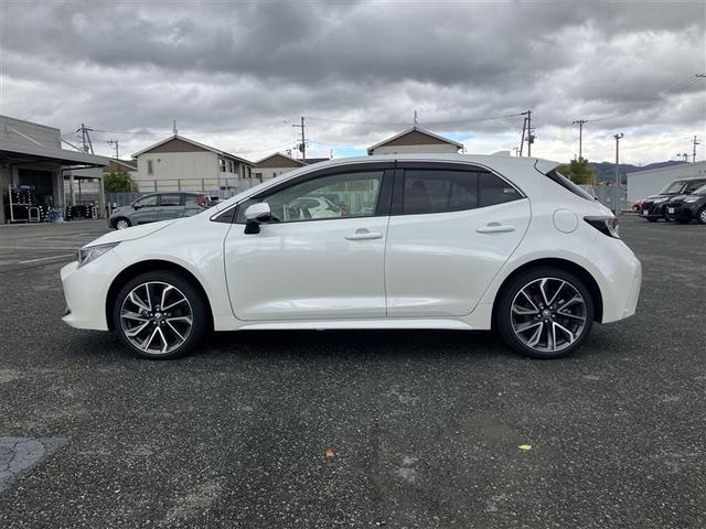 カローラスポーツ Ｇ　Ｚ　４ＷＤ　寒冷地　衝突被害軽減システム　メモリーナビ　バックカメラ　フルセグ　ＬＥＤヘッドランプ　アルミホイール　スマートキー　オートクルーズコントロール　ＥＴＣ　盗難防止装置　キーレス　横滑り防止機能（8枚目）