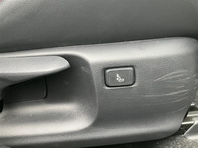 カローラスポーツ Ｇ　Ｚ　４ＷＤ　寒冷地　衝突被害軽減システム　メモリーナビ　バックカメラ　フルセグ　ＬＥＤヘッドランプ　アルミホイール　スマートキー　オートクルーズコントロール　ＥＴＣ　盗難防止装置　キーレス　横滑り防止機能（24枚目）