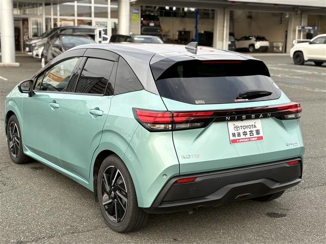 ノート Ｘ　ＦＯＵＲ　４ＷＤ　寒冷地　衝突被害軽減システム　バックカメラ　フルセグ　ＬＥＤヘッドランプ　アルミホイール　オートクルーズコントロール　ＥＴＣ　キーレス　横滑り防止機能　ハイブリッド（7枚目）