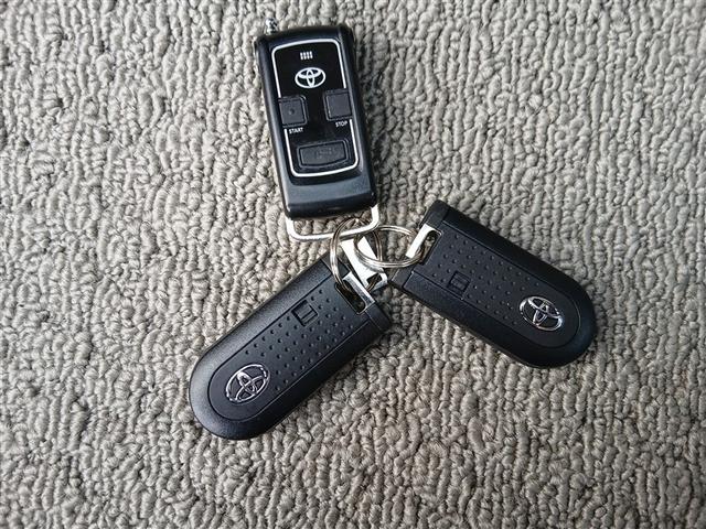 パッソ Ｘ　４ＷＤ　衝突被害軽減システム　アルミホイール　スマートキー　アイドリングストップ　盗難防止装置　キーレス　横滑り防止機能（29枚目）