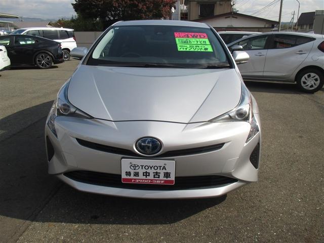 プリウス Sセーフティプラス 4WD 衝突被害軽減システム メモリーナビ バックカメラ ワンセグ LEDヘッドランプ アルミホイール スマートキー オートクルーズコントロール ETC 盗難防止装置 キーレス 横滑り防止機能(2枚目)