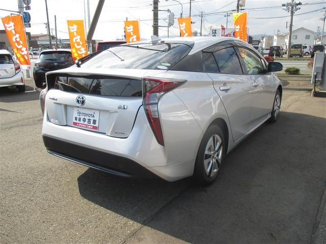 プリウス Sセーフティプラス 4WD 衝突被害軽減システム メモリーナビ バックカメラ ワンセグ LEDヘッドランプ アルミホイール スマートキー オートクルーズコントロール ETC 盗難防止装置 キーレス 横滑り防止機能(4枚目)