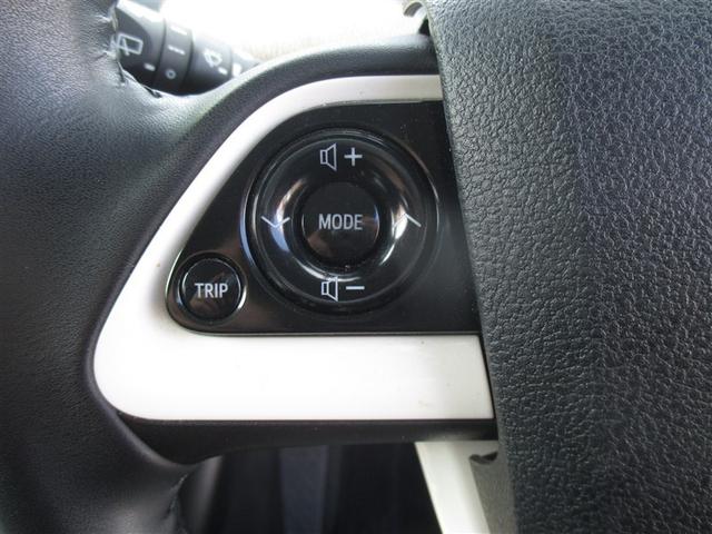 プリウス Sセーフティプラス 4WD 衝突被害軽減システム メモリーナビ バックカメラ ワンセグ LEDヘッドランプ アルミホイール スマートキー オートクルーズコントロール ETC 盗難防止装置 キーレス 横滑り防止機能(11枚目)