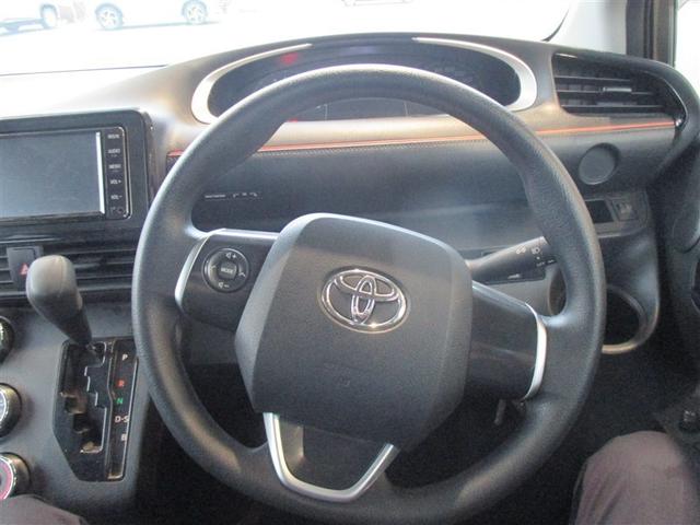 シエンタ Ｘ　４ＷＤ　寒冷地　メモリーナビ　バックカメラ　電動スライドドア　ワンセグ　キーレス　横滑り防止機能　乗車定員６人（11枚目）