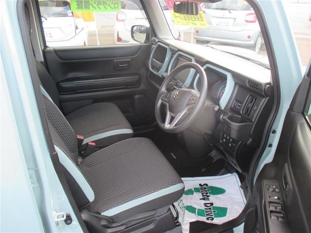 乗り降りしやすい運転席です