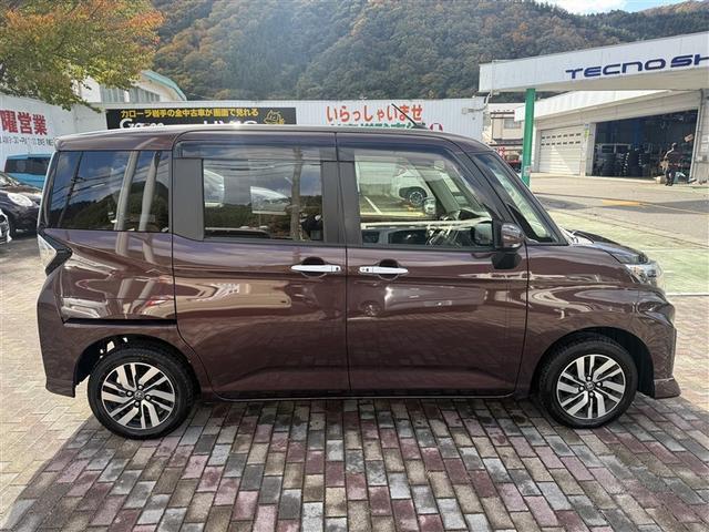 ルーミー カスタムＧ　４ＷＤ　衝突被害軽減システム　メモリーナビ　バックカメラ　両側電動スライド　フルセグ　ＬＥＤヘッドランプ　アルミホイール　スマートキー　オートクルーズコントロール　アイドリングストップ　ＥＴＣ（4枚目）