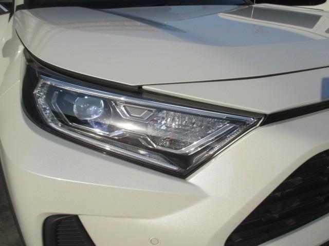ＲＡＶ４ ハイブリッドＸ　４ＷＤ　寒冷地　衝突被害軽減システム　メモリーナビ　バックカメラ　フルセグ　ＬＥＤヘッドランプ　アルミホイール　スマートキー　オートクルーズコントロール　ＥＴＣ　盗難防止装置　キーレス　横滑り防止機能（4枚目）