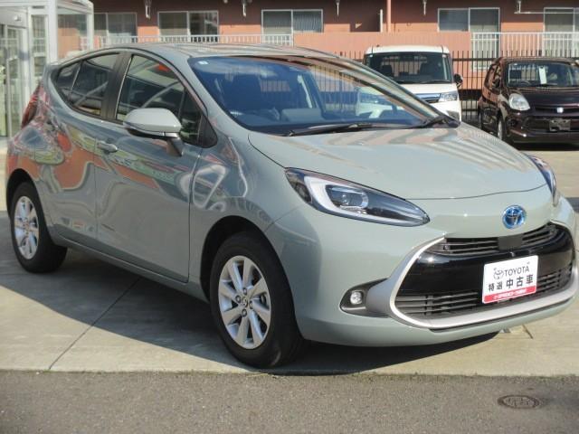 アクア Z 4WD 寒冷地 衝突被害軽減システム メモリーナビ バックカメラ LEDヘッドランプ アルミホイール スマートキー オートクルーズコントロール ETC キーレス 横滑り防止機能 ハイブリッド(3枚目)