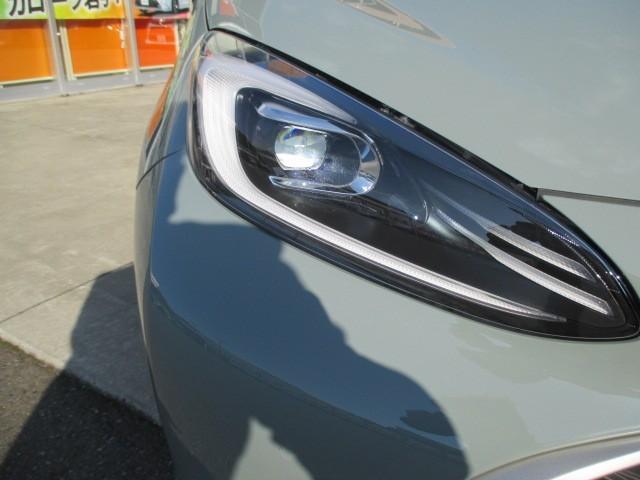 アクア Z 4WD 寒冷地 衝突被害軽減システム メモリーナビ バックカメラ LEDヘッドランプ アルミホイール スマートキー オートクルーズコントロール ETC キーレス 横滑り防止機能 ハイブリッド(9枚目)