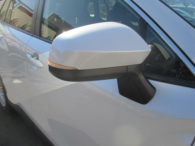 カローラクロス ハイブリッド S 4WD 衝突被害軽減システム メモリーナビ バックカメラ フルセグ LEDヘッドランプ アルミホイール スマートキー オートクルーズコントロール 盗難防止装置 キーレス 横滑り防止機能 ハイブリッド(11枚目)