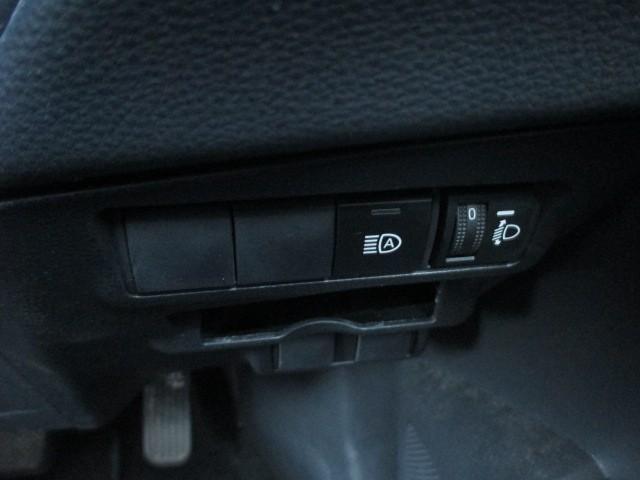 カローラクロス ハイブリッド S 4WD 衝突被害軽減システム メモリーナビ バックカメラ フルセグ LEDヘッドランプ アルミホイール スマートキー オートクルーズコントロール 盗難防止装置 キーレス 横滑り防止機能 ハイブリッド(25枚目)