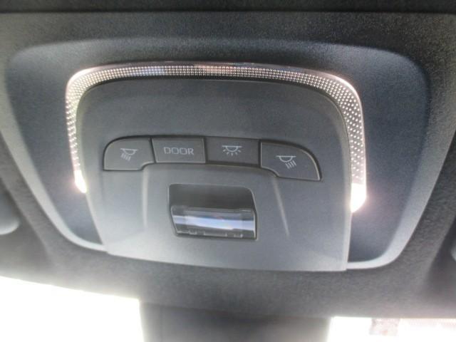 カローラクロス ハイブリッド S 4WD 衝突被害軽減システム メモリーナビ バックカメラ フルセグ LEDヘッドランプ アルミホイール スマートキー オートクルーズコントロール 盗難防止装置 キーレス 横滑り防止機能 ハイブリッド(29枚目)