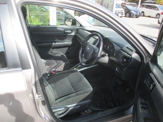 カローラアクシオ 1.5G 4WD 寒冷地 衝突被害軽減システム メモリーナビ バックカメラ フルセグ アルミホイール スマートキー アイドリングストップ 盗難防止装置 キーレス 横滑り防止機能(15枚目)