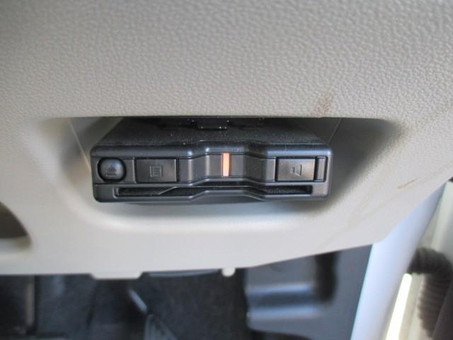 ムーヴ Ｘリミテッド　ＳＡＩＩＩ　４ＷＤ　衝突被害軽減システム　メモリーナビ　ワンセグ　アルミホイール　スマートキー　ＥＴＣ　盗難防止装置　キーレス　横滑り防止機能　ベンチシート（15枚目）