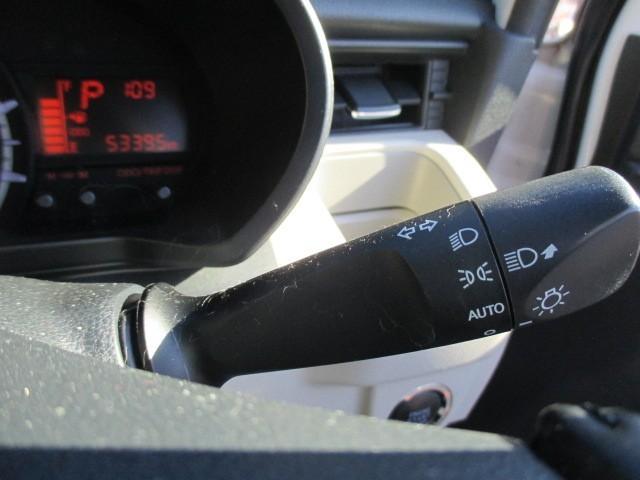 ムーヴ Ｘリミテッド　ＳＡＩＩＩ　４ＷＤ　衝突被害軽減システム　メモリーナビ　ワンセグ　アルミホイール　スマートキー　ＥＴＣ　盗難防止装置　キーレス　横滑り防止機能　ベンチシート（16枚目）