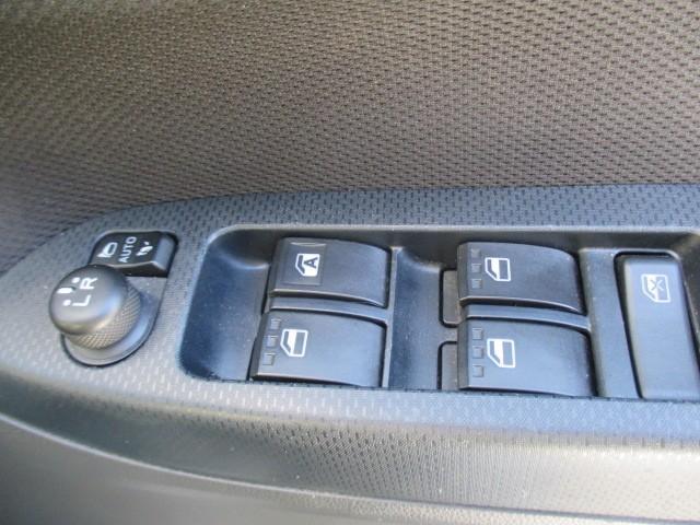 ムーヴ Ｘリミテッド　ＳＡＩＩＩ　４ＷＤ　衝突被害軽減システム　メモリーナビ　ワンセグ　アルミホイール　スマートキー　ＥＴＣ　盗難防止装置　キーレス　横滑り防止機能　ベンチシート（21枚目）