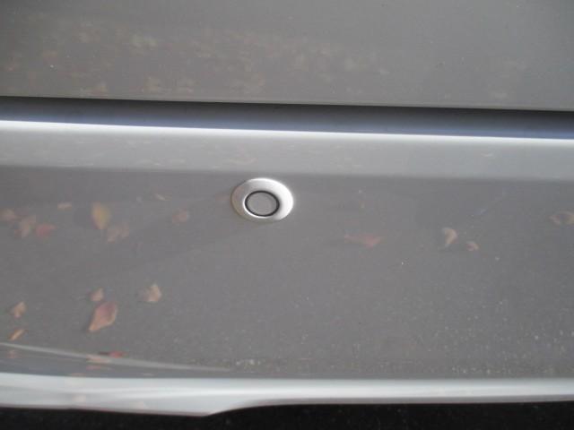 ムーヴ Ｘリミテッド　ＳＡＩＩＩ　４ＷＤ　衝突被害軽減システム　メモリーナビ　ワンセグ　アルミホイール　スマートキー　ＥＴＣ　盗難防止装置　キーレス　横滑り防止機能　ベンチシート（28枚目）