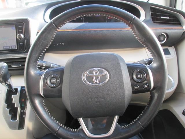 シエンタ Ｇ　４ＷＤ　寒冷地　衝突被害軽減システム　メモリーナビ　バックカメラ　両側電動スライド　フルセグ　ＬＥＤヘッドランプ　アルミホイール　スマートキー　アイドリングストップ　盗難防止装置　キーレス（11枚目）