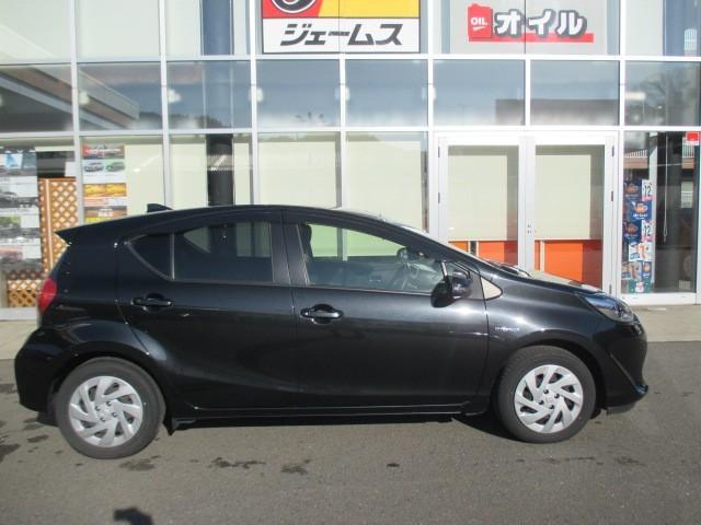 アクア Ｇソフトレザーセレクション　寒冷地　衝突被害軽減システム　ＬＥＤヘッドランプ　スマートキー　オートクルーズコントロール　アイドリングストップ　盗難防止装置　キーレス　横滑り防止機能　ハイブリッド（4枚目）