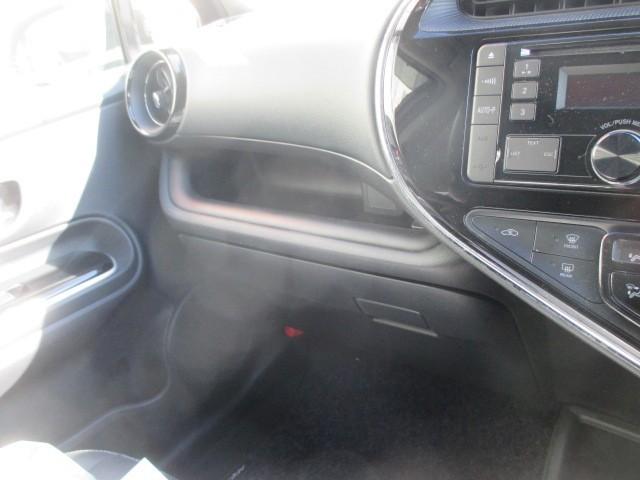 アクア Ｇソフトレザーセレクション　寒冷地　衝突被害軽減システム　ＬＥＤヘッドランプ　スマートキー　オートクルーズコントロール　アイドリングストップ　盗難防止装置　キーレス　横滑り防止機能　ハイブリッド（15枚目）