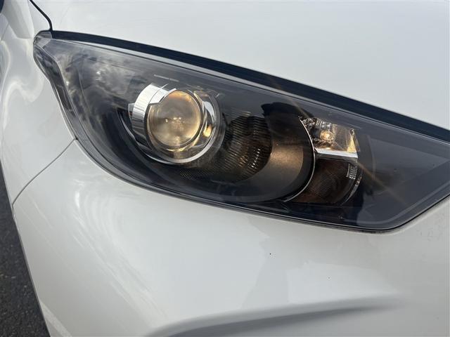 ヤリス Ｘ　４ＷＤ　寒冷地　衝突被害軽減システム　バックカメラ　スマートキー　オートクルーズコントロール　盗難防止装置　キーレス　横滑り防止機能（11枚目）