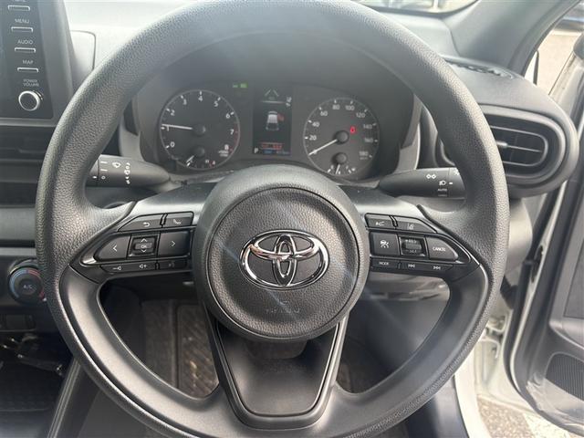 ヤリス Ｘ　４ＷＤ　寒冷地　衝突被害軽減システム　バックカメラ　スマートキー　オートクルーズコントロール　盗難防止装置　キーレス　横滑り防止機能（24枚目）