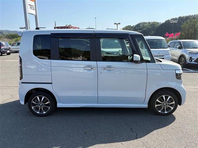 Ｎ－ＢＯＸカスタム コーディネートスタイル　４ＷＤ　寒冷地　衝突被害軽減システム　メモリーナビ　バックカメラ　両側電動スライド　フルセグ　ＬＥＤヘッドランプ　アルミホイール　スマートキー　盗難防止装置　キーレス　横滑り防止機能　ベンチシート（8枚目）