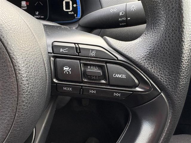 アクア X 4WD 衝突被害軽減システム メモリーナビ バックカメラ LEDヘッドランプ スマートキー オートクルーズコントロール ETC 盗難防止装置 キーレス 横滑り防止機能 ハイブリッド(18枚目)