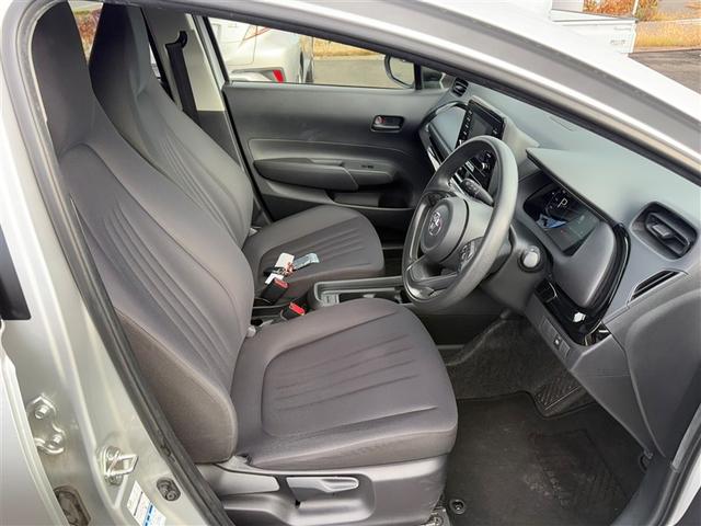 アクア X 4WD 衝突被害軽減システム メモリーナビ バックカメラ LEDヘッドランプ スマートキー オートクルーズコントロール ETC 盗難防止装置 キーレス 横滑り防止機能 ハイブリッド(21枚目)