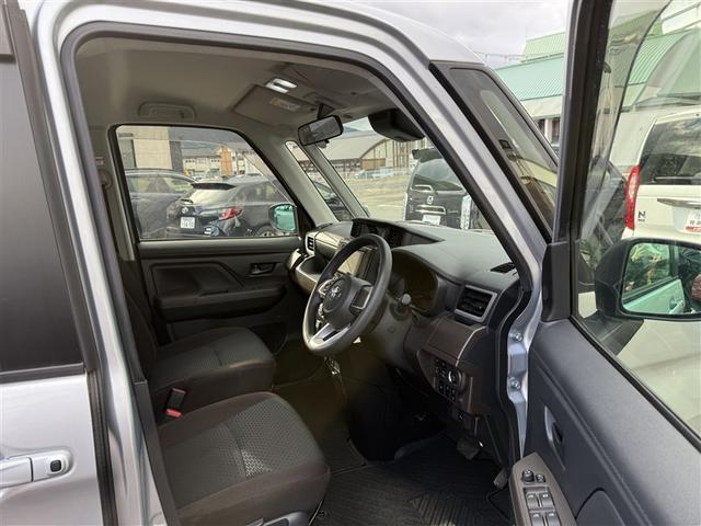 ルーミー Ｇ　４ＷＤ　寒冷地　衝突被害軽減システム　メモリーナビ　バックカメラ　両側電動スライド　フルセグ　ＬＥＤヘッドランプ　アルミホイール　スマートキー　アイドリングストップ　盗難防止装置　キーレス（3枚目）