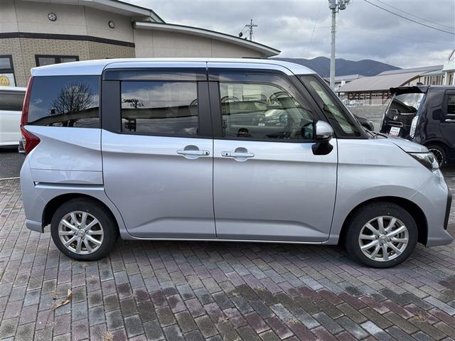 ルーミー Ｇ　４ＷＤ　寒冷地　衝突被害軽減システム　メモリーナビ　バックカメラ　両側電動スライド　フルセグ　ＬＥＤヘッドランプ　アルミホイール　スマートキー　アイドリングストップ　盗難防止装置　キーレス（4枚目）