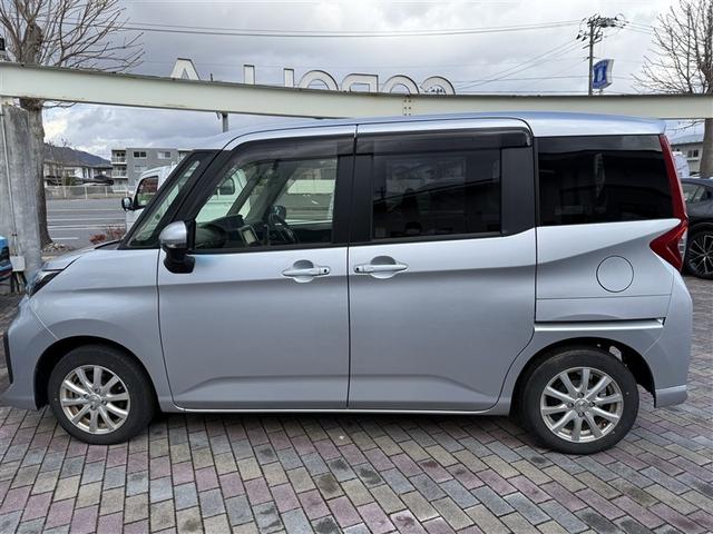 ルーミー Ｇ　４ＷＤ　寒冷地　衝突被害軽減システム　メモリーナビ　バックカメラ　両側電動スライド　フルセグ　ＬＥＤヘッドランプ　アルミホイール　スマートキー　アイドリングストップ　盗難防止装置　キーレス（7枚目）