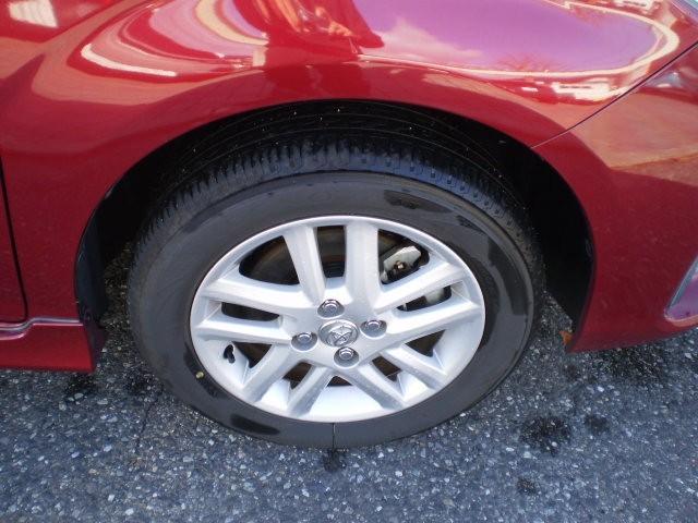 カローラフィールダー １．５Ｇ　ダブルバイビー　４ＷＤ　寒冷地　衝突被害軽減システム　メモリーナビ　バックカメラ　フルセグ　ＬＥＤヘッドランプ　アルミホイール　スマートキー　ＥＴＣ　盗難防止装置　キーレス　横滑り防止機能（12枚目）